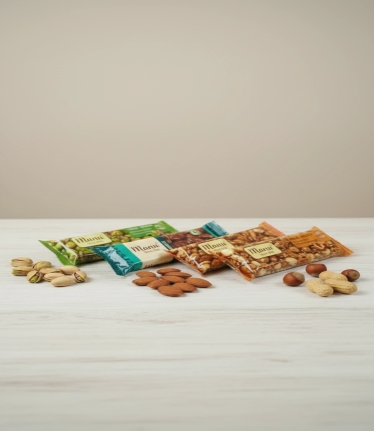 pistachio crocant, hazelnut crocant, almond crocant, nut bar, manu crocant, production, industrial